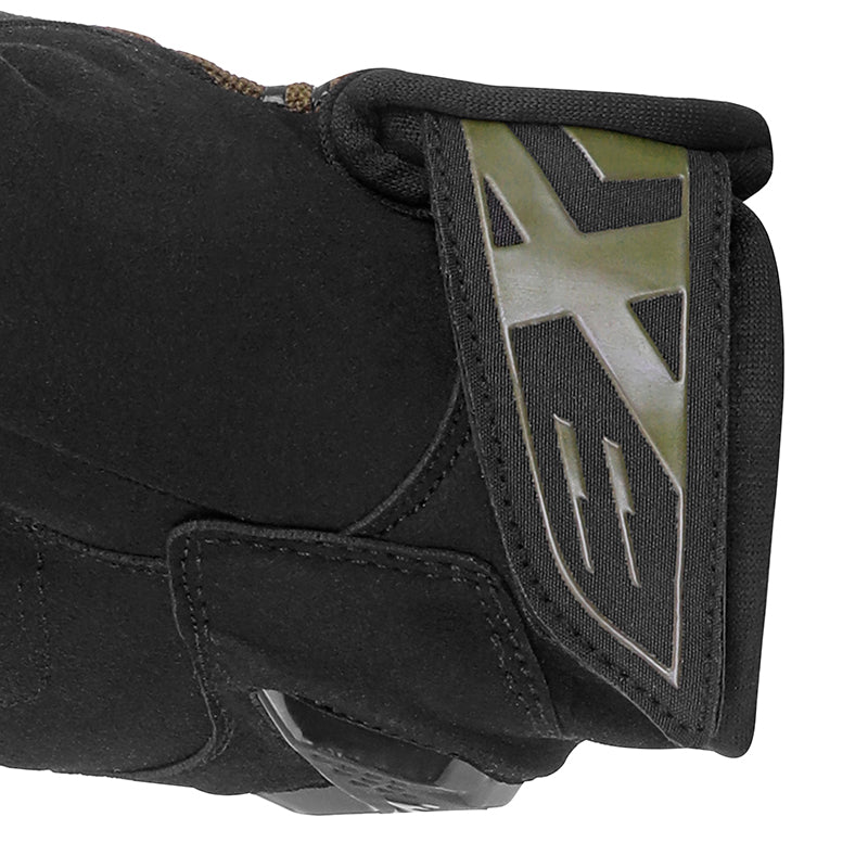 Gants moto mi-saison Street EVO Noir/Kaki — gros plan de la patte du poignet