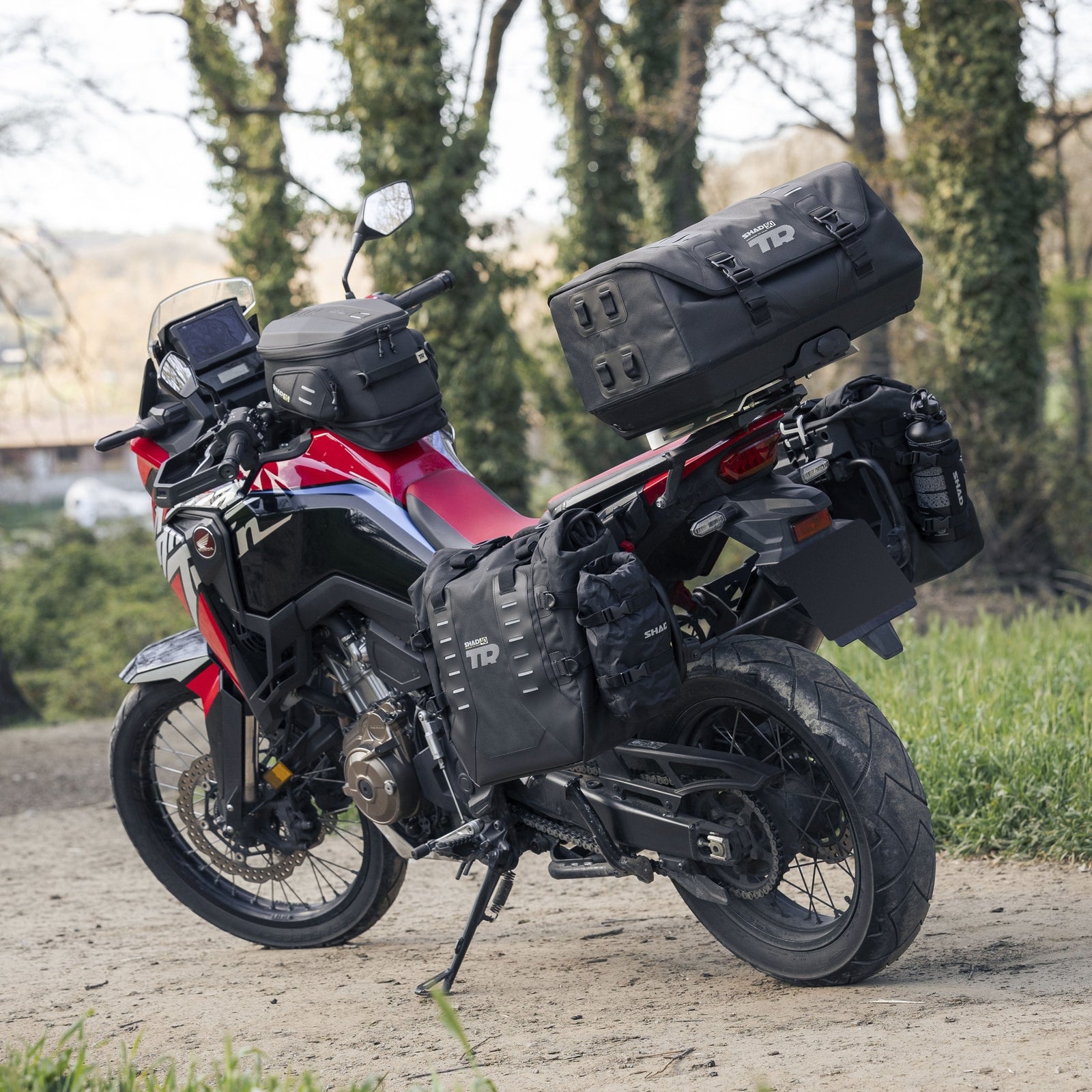 Sacoche Réservoir SHAD Terra TR15C — Sacoche Adventure 15L - LE PRATIQUE DU MOTARD