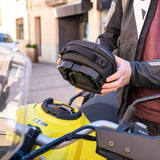 Sacoche de Réservoir SHAD E02C — Sacoche Moto Click System 2L - LE PRATIQUE DU MOTARD