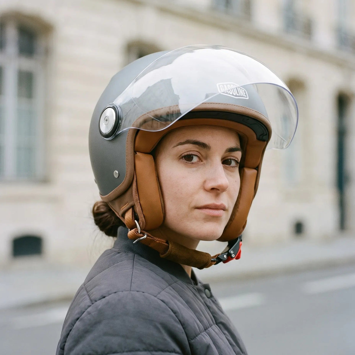 Le trajet du matin
peut aussi vous plaire.