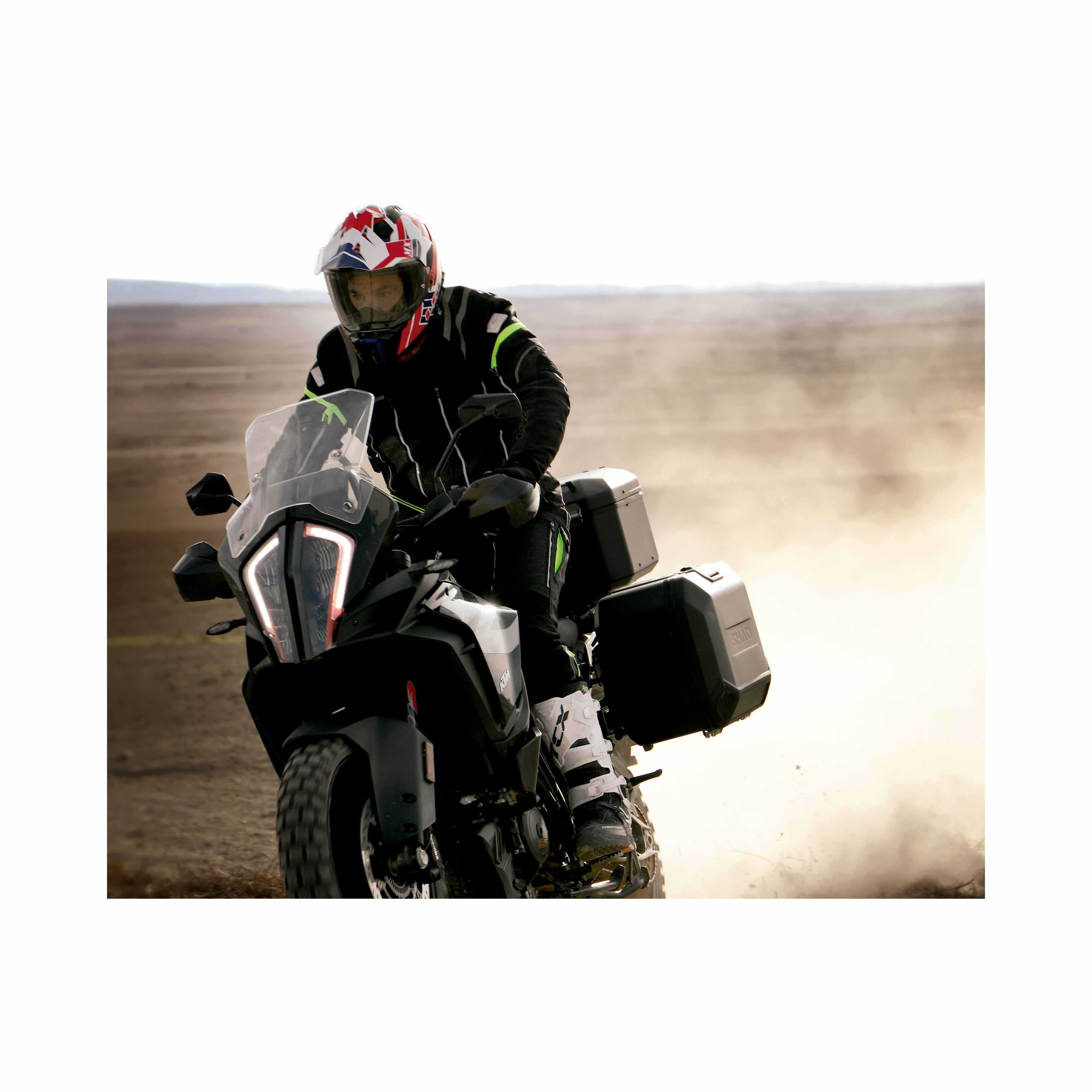 Valise Latérale Droite SHAD TR47R Terra Black — Sacoche 47L Alu Noir Mat - LE PRATIQUE DU MOTARD