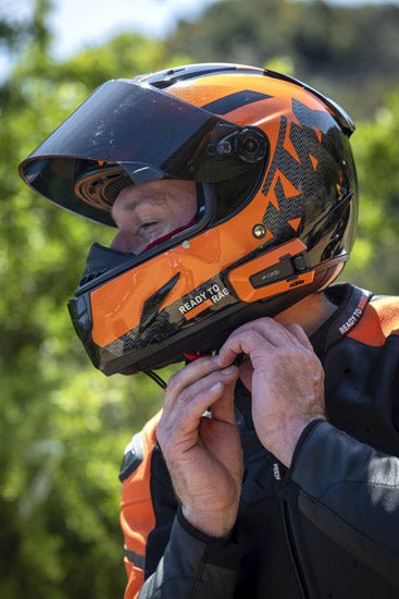 KTM Cardo Packtalk Edge: Intercom Bluetooth Performance - LE PRATIQUE DU MOTARD