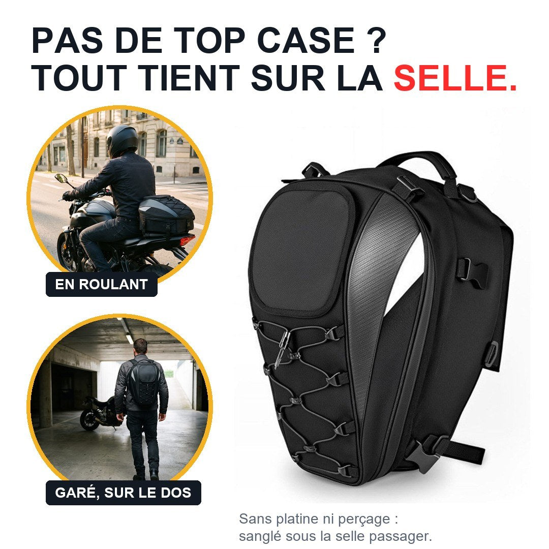 Pas de top case ? Tout tient sur la selle : le sac EIZOX sanglé sur la selle passager, et porté sur le dos une fois garé